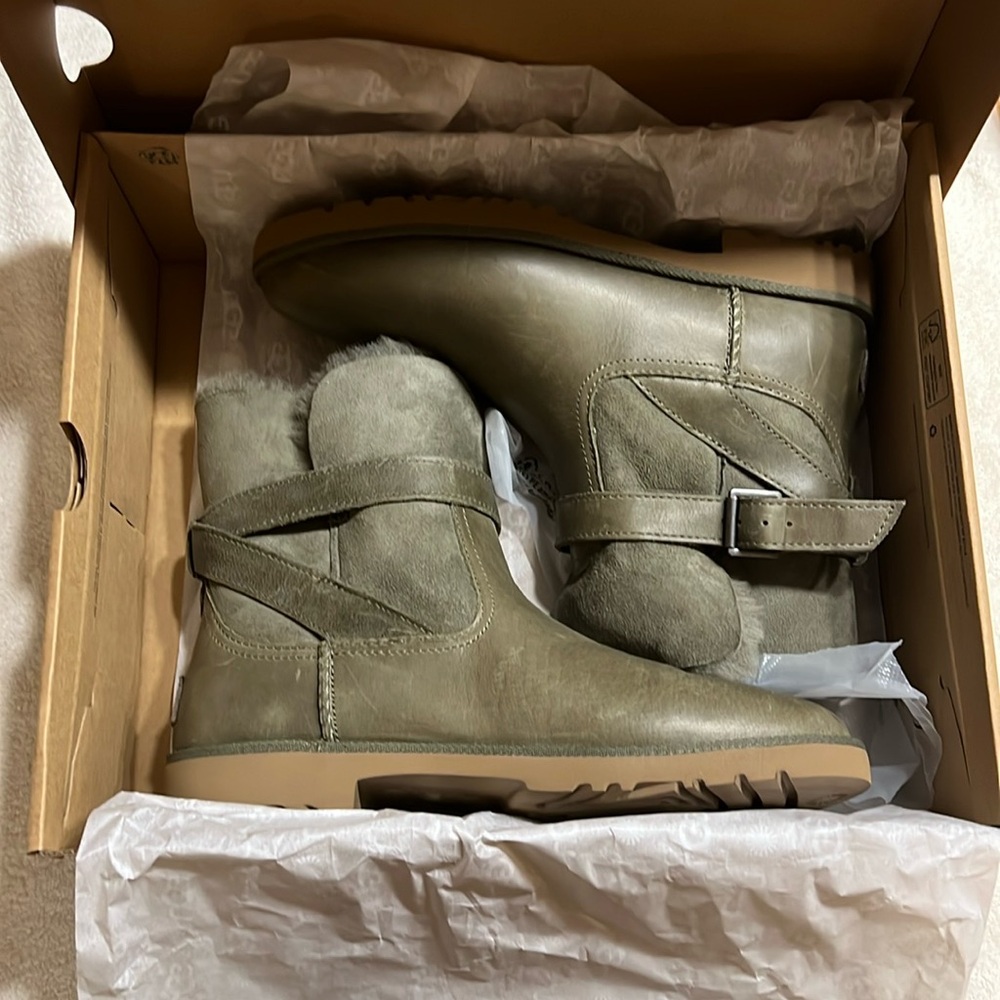 UGG Romely Buckle Burnt Olive boot in size 8! Never worn and in original box!
